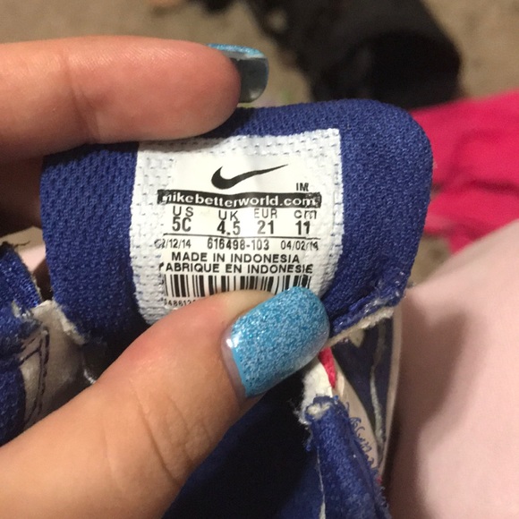 Toddler girl pink and blue nike - Picture 3 of 3